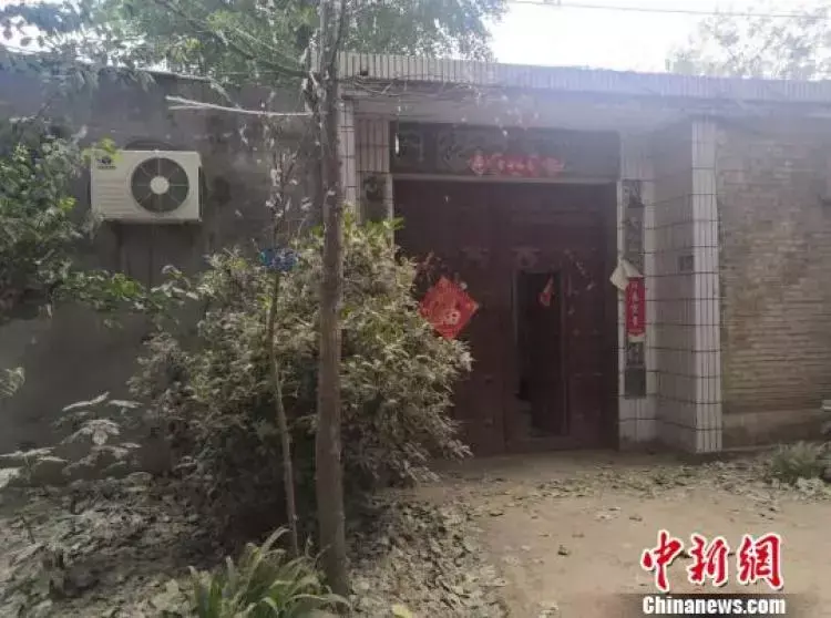 农家小院兑出几十元“人头马”“芝华士”，大批销往KTV、酒吧！